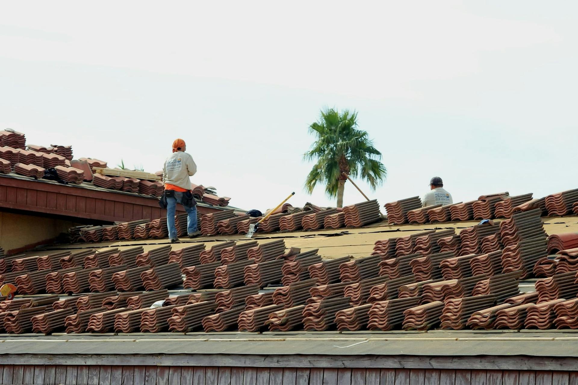 Waarom een dakdekker inschakelen essentieel is voor uw woning